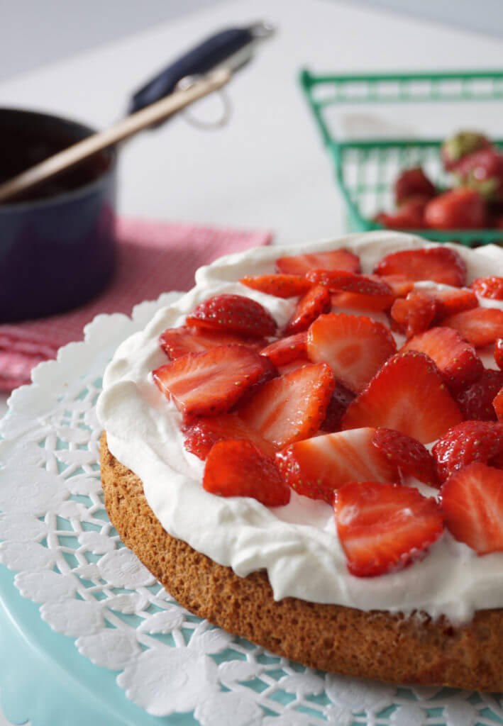 Angel Food Cake with Strawberries & Maple Syrup Chocolate Sauce