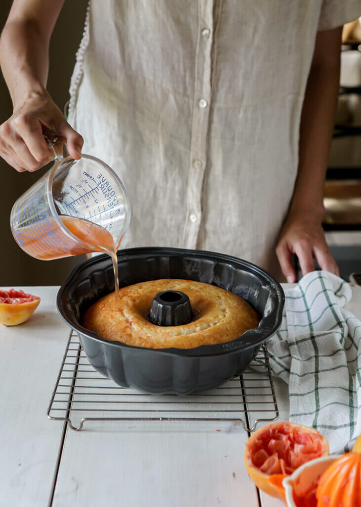 How to make a grapefruit bundt cake